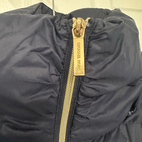 Michael Kors Women’s Packable Down Fill Navy Chevron Puffer Jacket | EUC - Picture 5 of 13